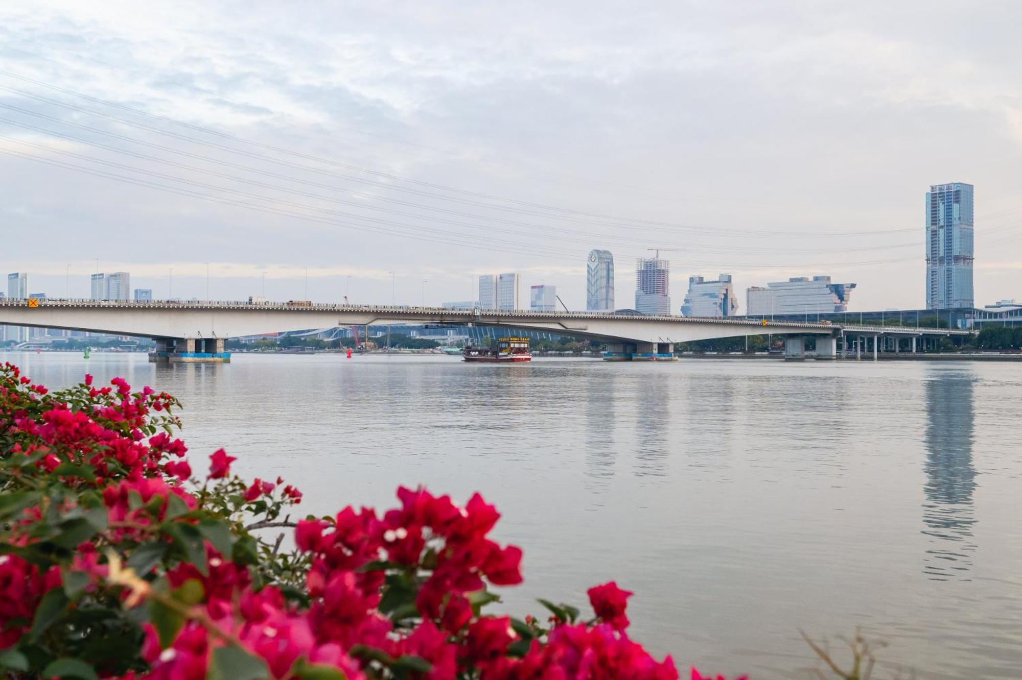 Livetour Hotel Zhujiang New Town กวางโจว ภายนอก รูปภาพ
